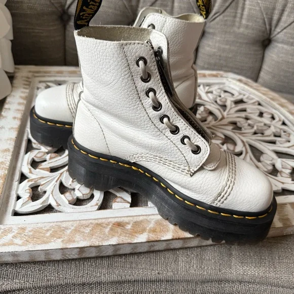 Dr. Martens Sinclair Platform Ankle Boots Shoes Women’s 6 - Picture 7 of 9